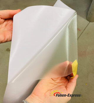 Schutzfolie entfernen