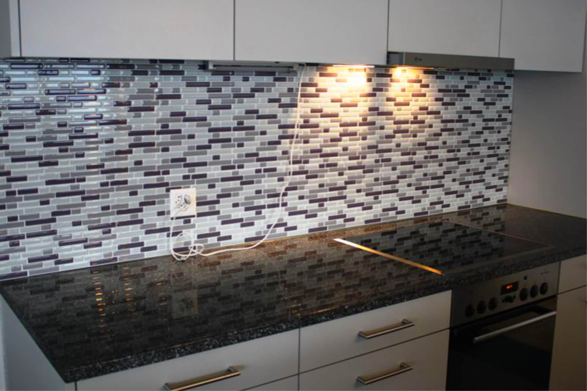 Fliesenfolien - Wandfliesen in der Küche neu gestalten