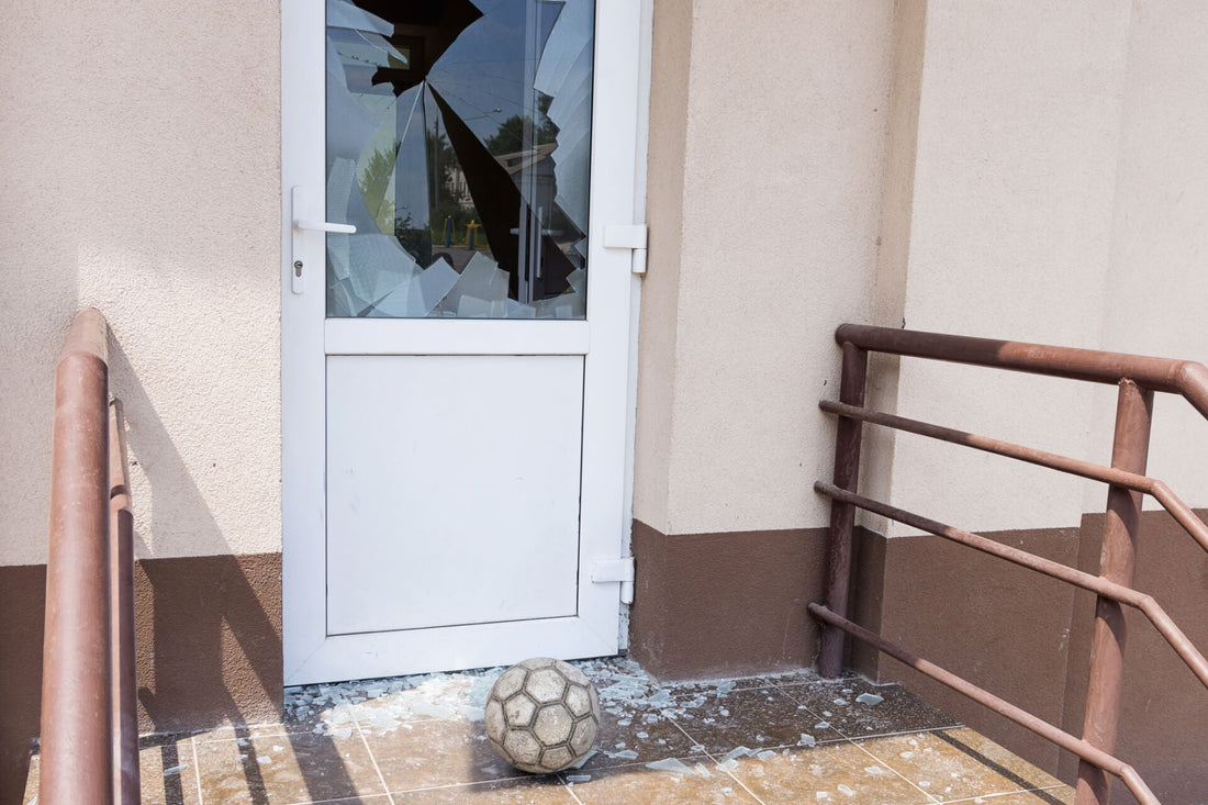 Splitterschutzfolien als Kindersicherung für Fenster