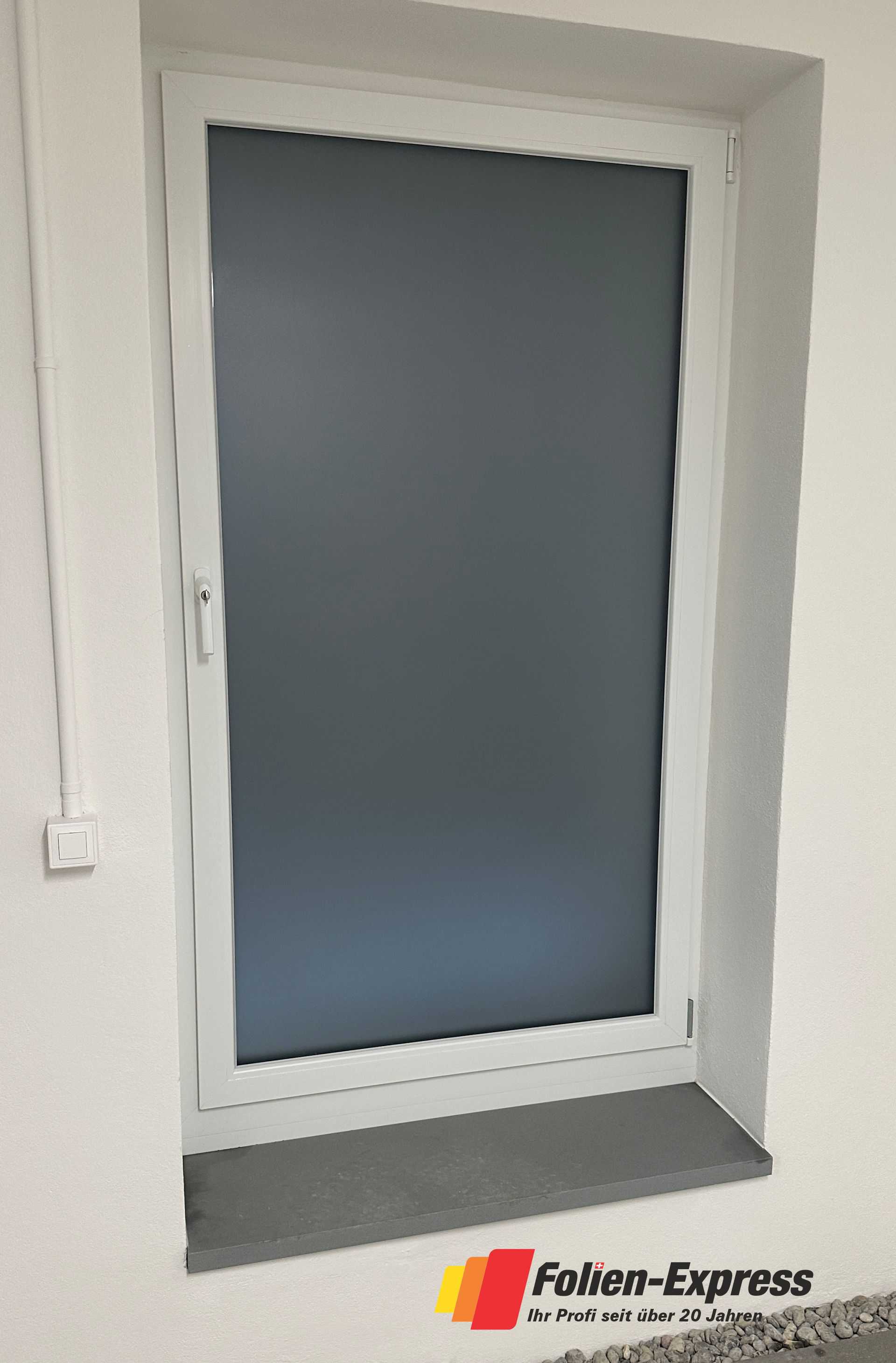 Sichtschutzfolie B37 Grau Aussenverlegung