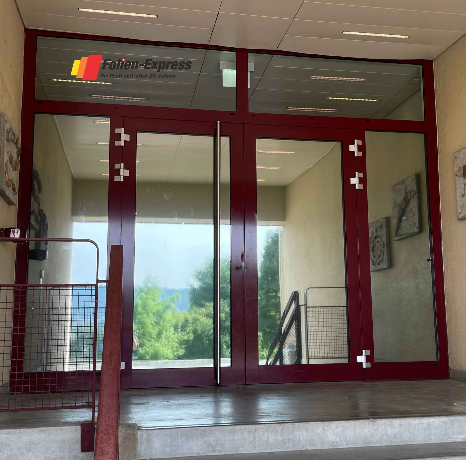 Spiegelfolie mit Splitterschutzfunktion